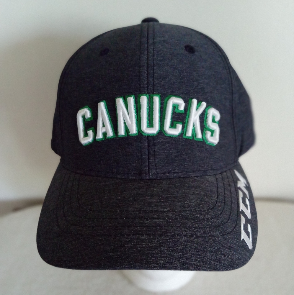 Canucks CCM Snapback Gray Green‎ White Hat